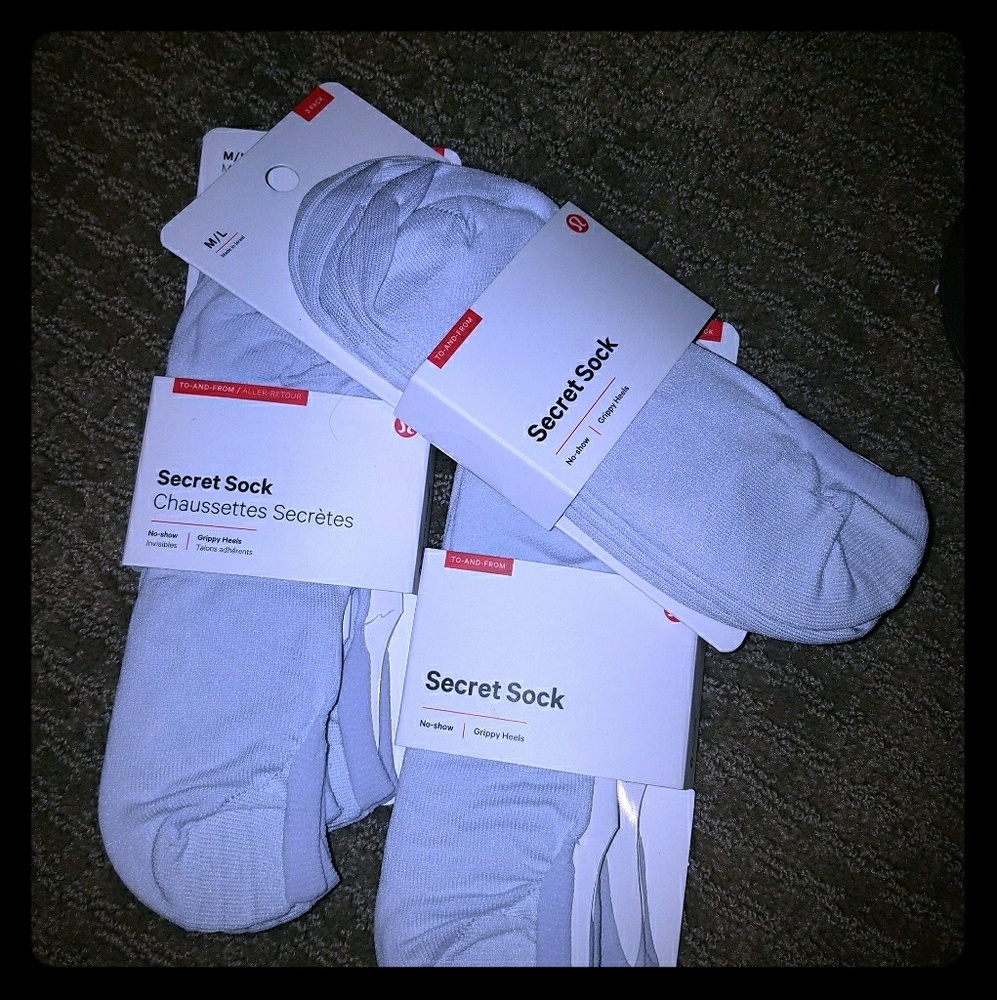 Lululemon no show socks